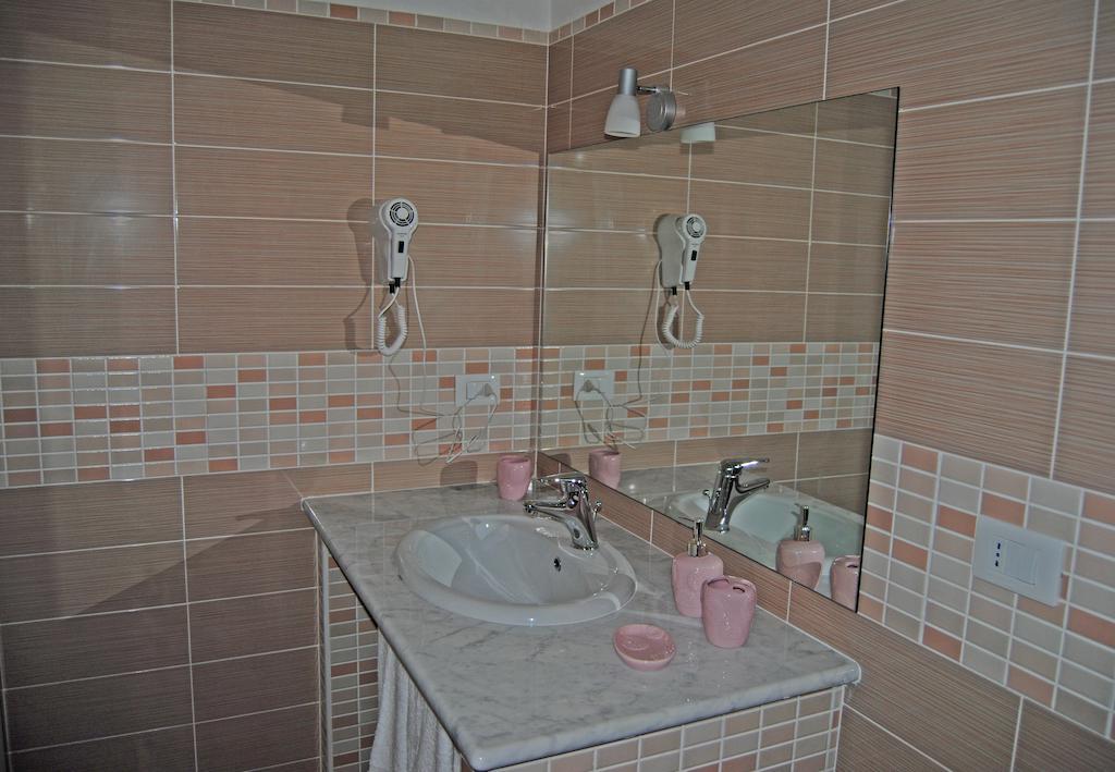 Hotel Residence Thalassa Ρέτζιο ντι Καλάμπρια Δωμάτιο φωτογραφία
